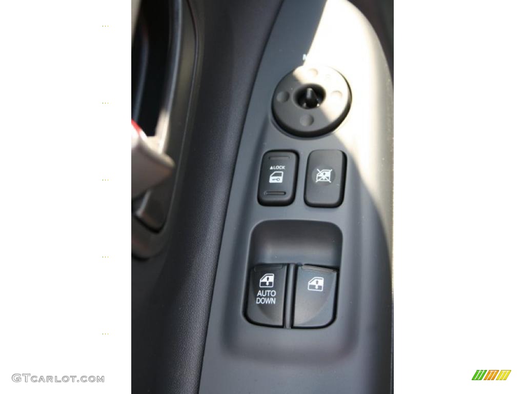 2010 Accent GS 3 Door - Apple Green / Black photo #5