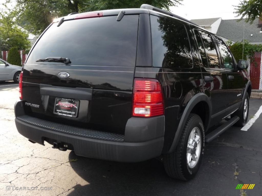 2004 Explorer XLS 4x4 - Black / Graphite photo #7
