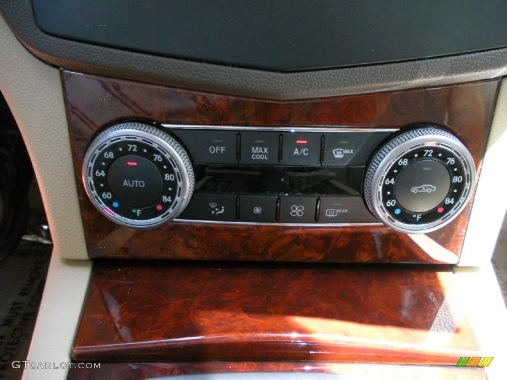 2009 Mercedes-Benz C 300 Sport Controls Photo #33227283