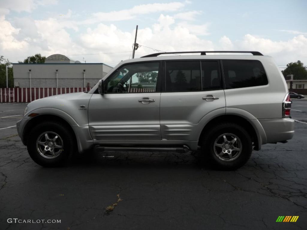 2001 Montero Limited 4x4 - Munich Silver Metallic / Charcoal photo #4