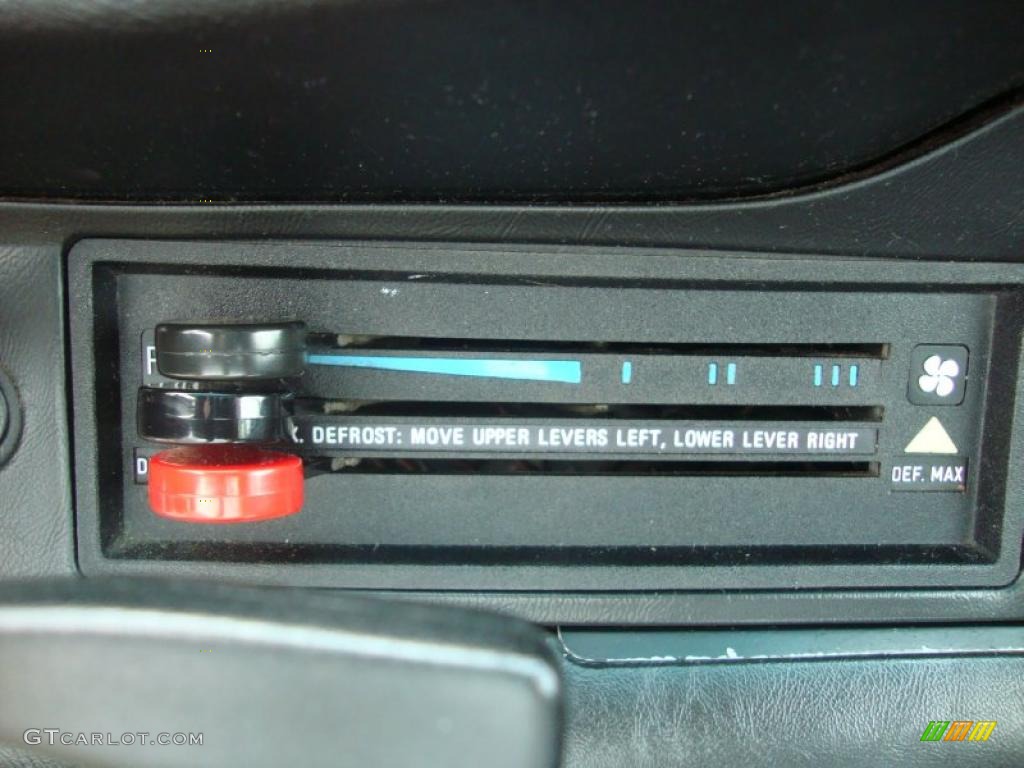 1981 Porsche 911 SC Targa Controls Photo #33245953