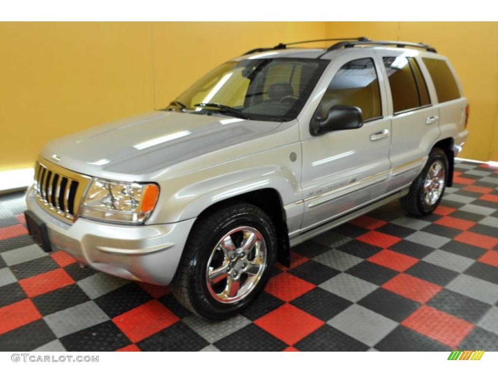 2004 Grand Cherokee Overland 4x4 - Bright Silver Metallic / Dark Slate Gray photo #3