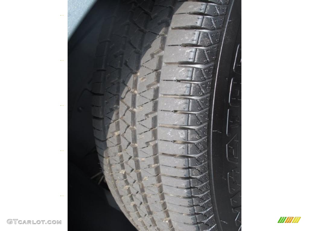 2005 Impala LS - Medium Gray Metallic / Medium Gray photo #24