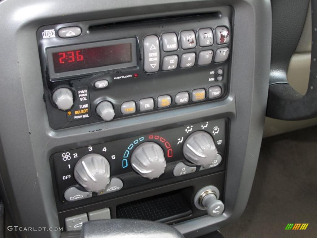 2002 Aztek AWD - Aztec Yellow / Dark Taupe photo #20