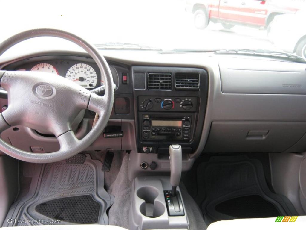 2004 Tacoma V6 PreRunner TRD Double Cab - Radiant Red / Charcoal photo #10