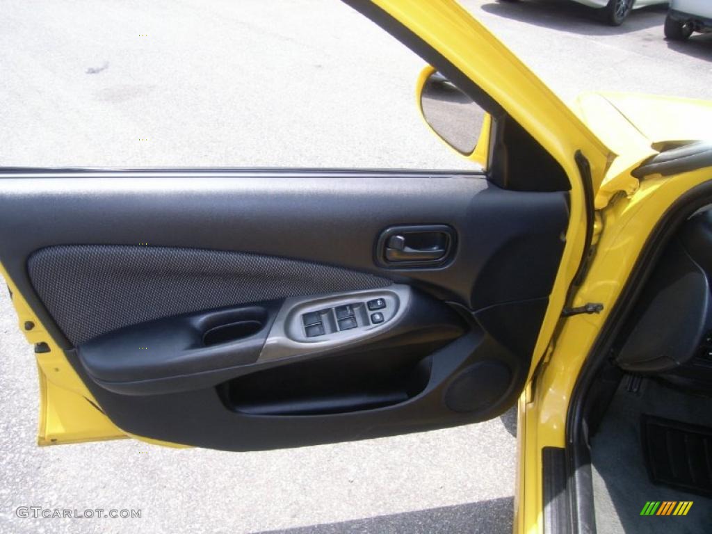 2003 Sentra SE-R Spec V - Sunburst Yellow / Black photo #15