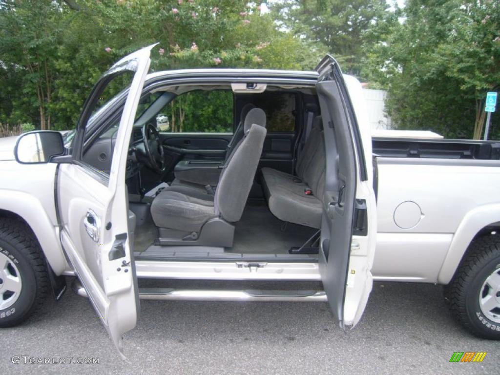 2004 Silverado 1500 Z71 Extended Cab 4x4 - Silver Birch Metallic / Medium Gray photo #9