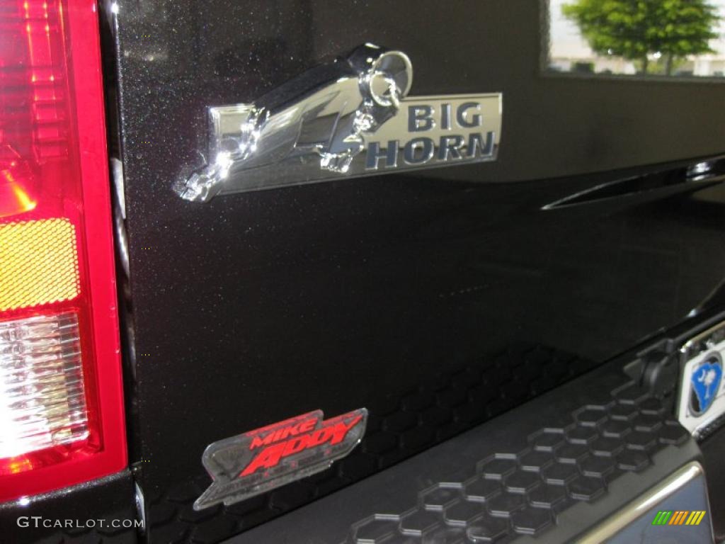 2010 Ram 1500 Big Horn Quad Cab - Brilliant Black Crystal Pearl / Dark Slate/Medium Graystone photo #10