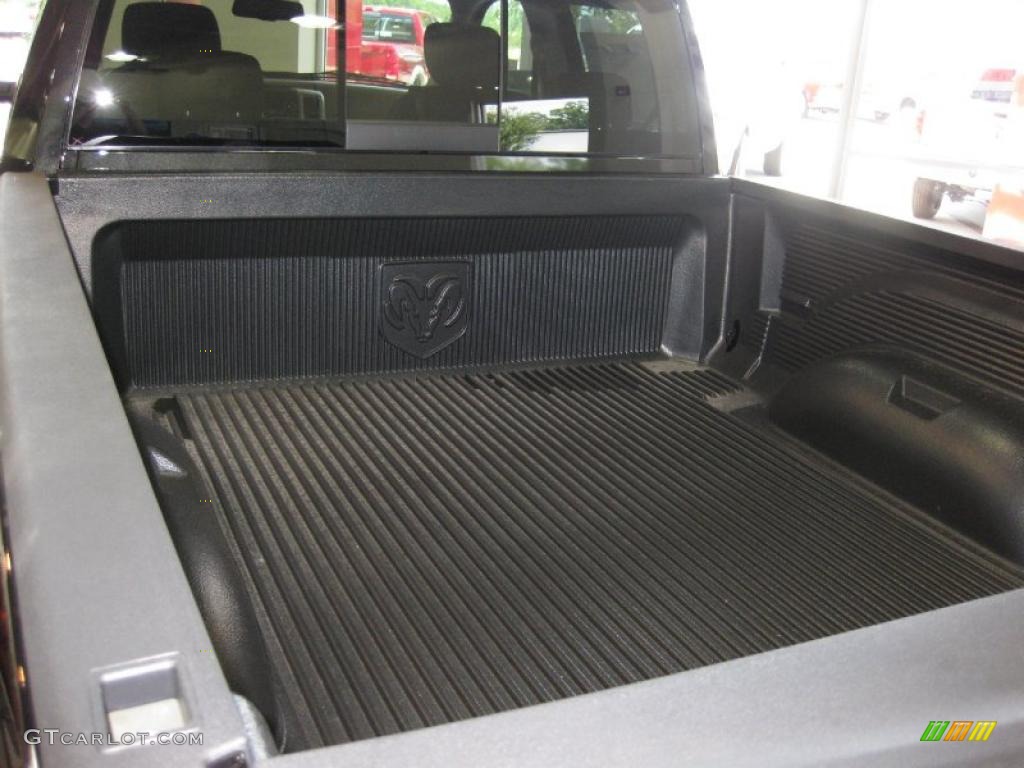 2010 Ram 1500 Big Horn Quad Cab - Brilliant Black Crystal Pearl / Dark Slate/Medium Graystone photo #11