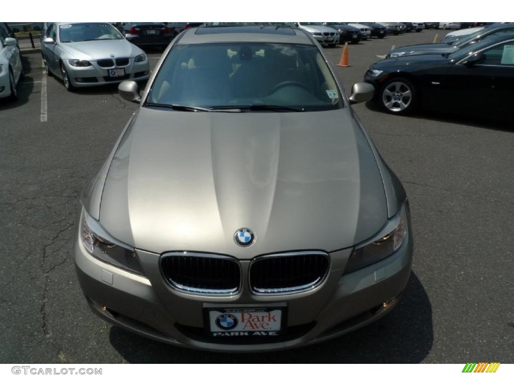 2010 3 Series 328i xDrive Sedan - Platinum Bronze Metallic / Cream Beige photo #13