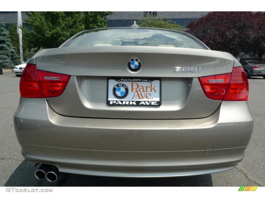 2010 3 Series 328i xDrive Sedan - Platinum Bronze Metallic / Cream Beige photo #14