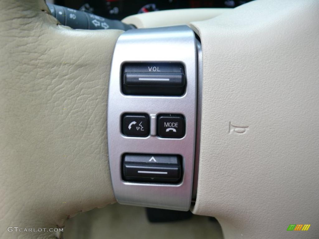 2010 Infiniti QX 56 4WD Controls Photo #33280573