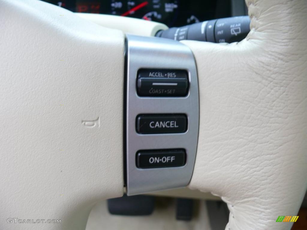 2010 Infiniti QX 56 4WD Controls Photo #33280593
