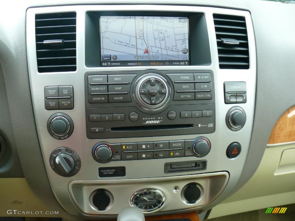 2010 Infiniti QX 56 4WD Controls Photo #33280613