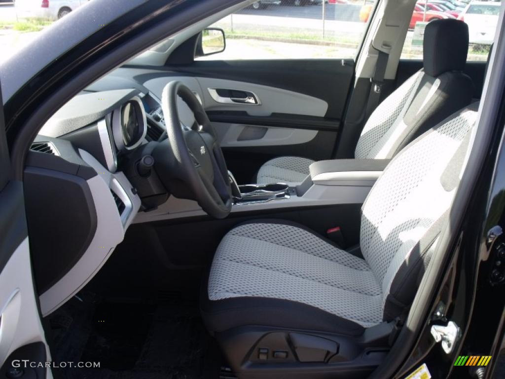 2010 Equinox LS - Black / Jet Black/Light Titanium photo #10