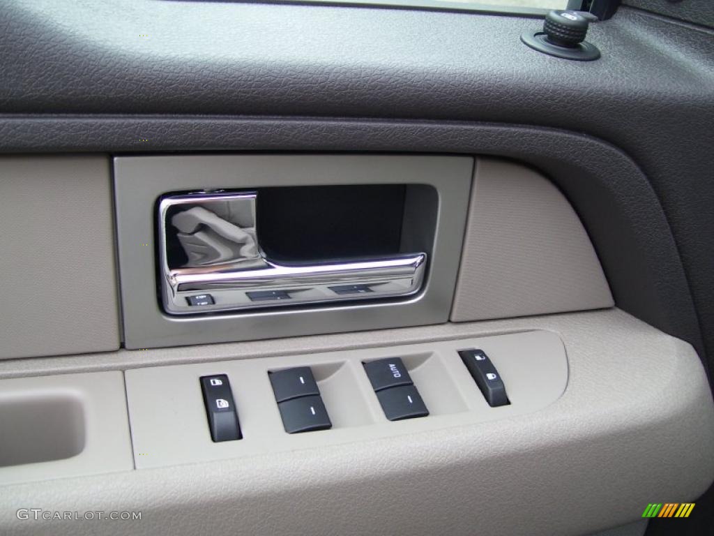 2010 F150 XLT SuperCab 4x4 - Tuxedo Black / Medium Stone photo #14