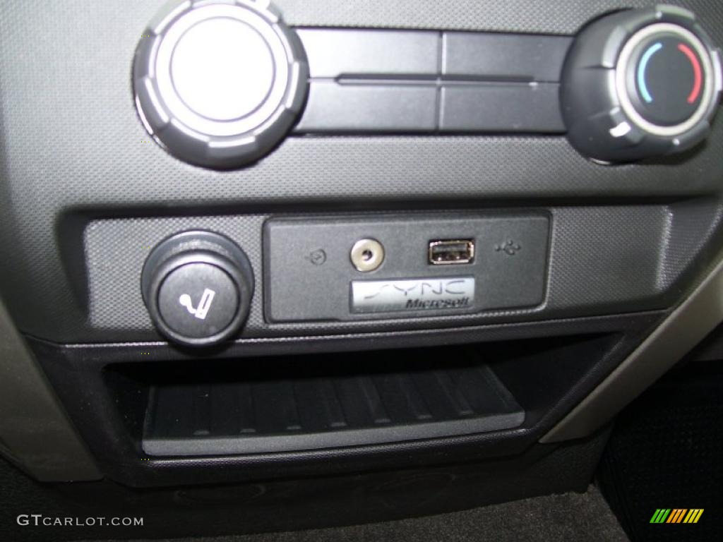 2010 F150 XLT SuperCab 4x4 - Tuxedo Black / Medium Stone photo #20