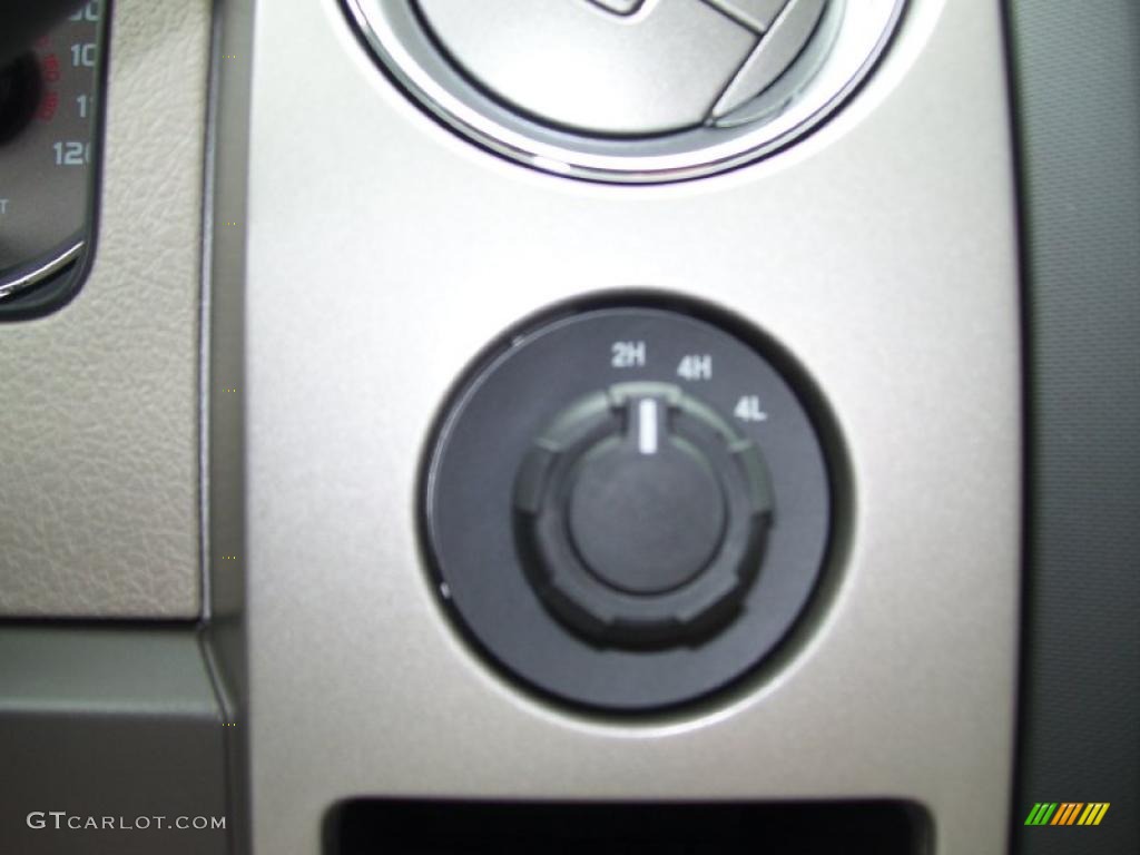 2010 F150 XLT SuperCab 4x4 - Tuxedo Black / Medium Stone photo #21