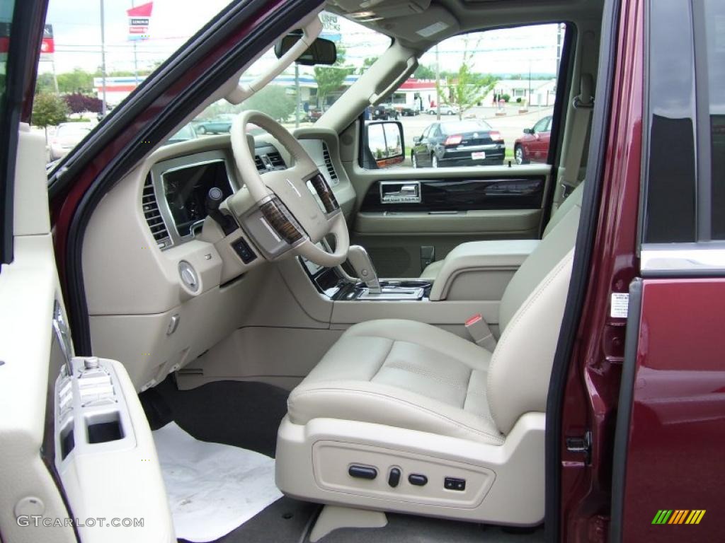 2010 Navigator L 4x4 - Royal Red Metallic / Stone photo #9