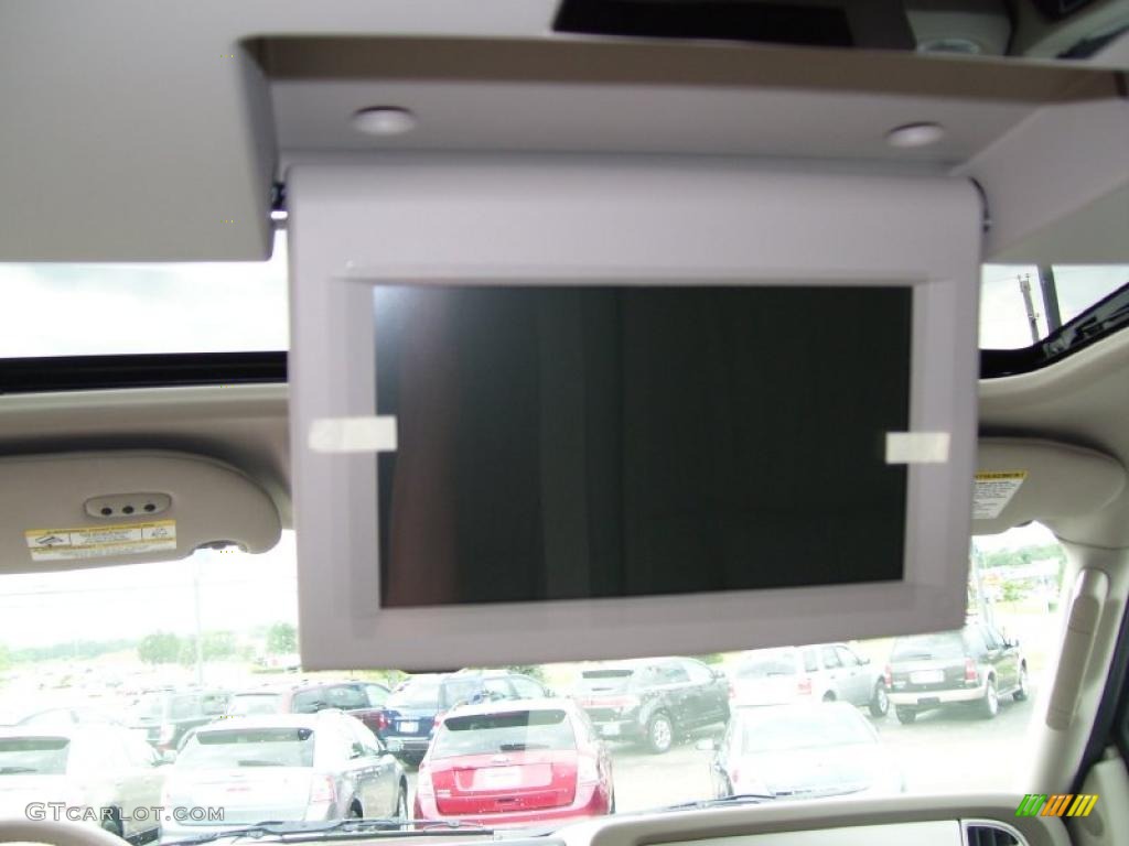 2010 Navigator L 4x4 - Royal Red Metallic / Stone photo #27