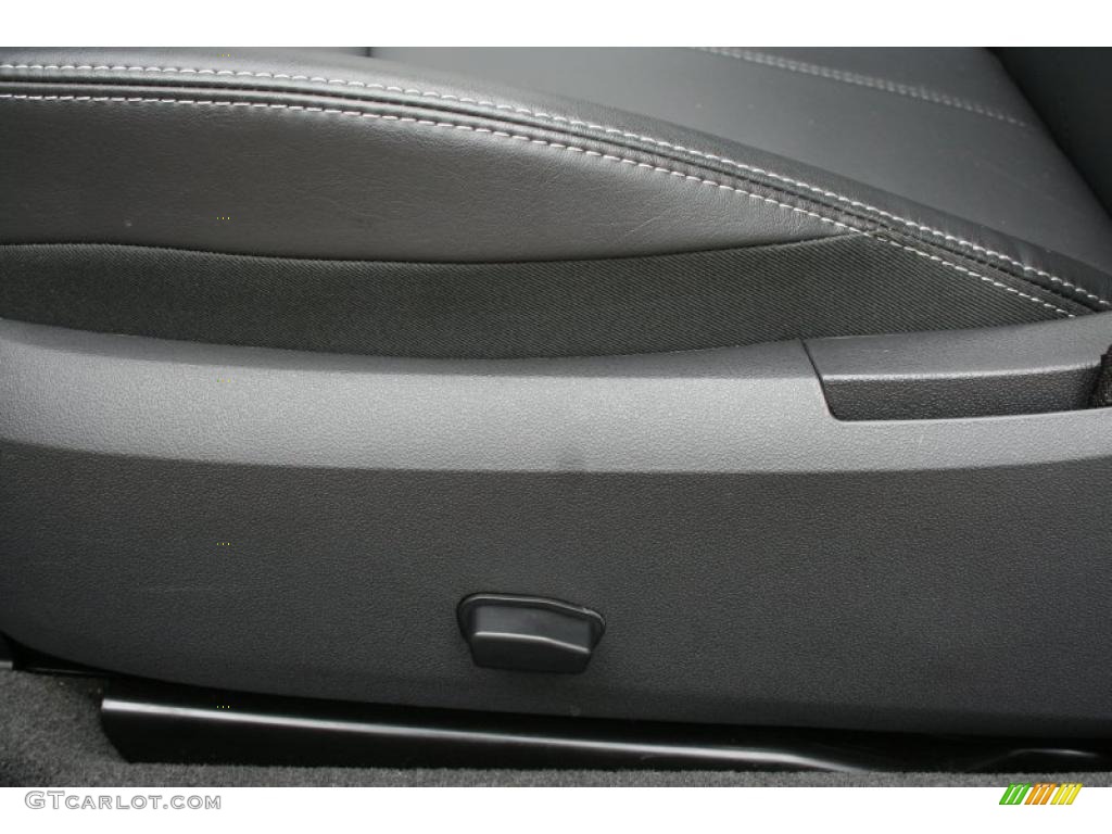 2010 Sebring Limited Convertible - Bright Silver Metallic / Dark Slate Gray photo #15