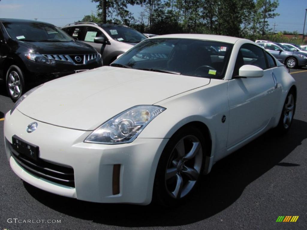2006 350Z Coupe - Pikes Peak White Pearl / Carbon Black photo #1