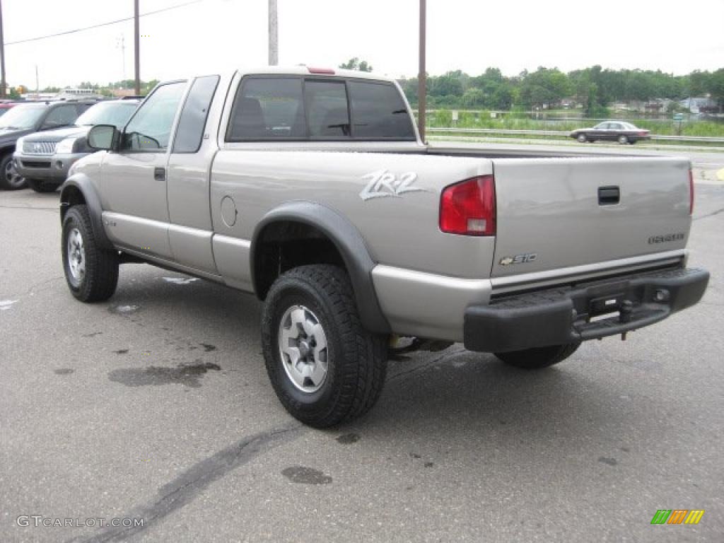 2002 S10 ZR2 Extended Cab 4x4 - Light Pewter Metallic / Graphite photo #5