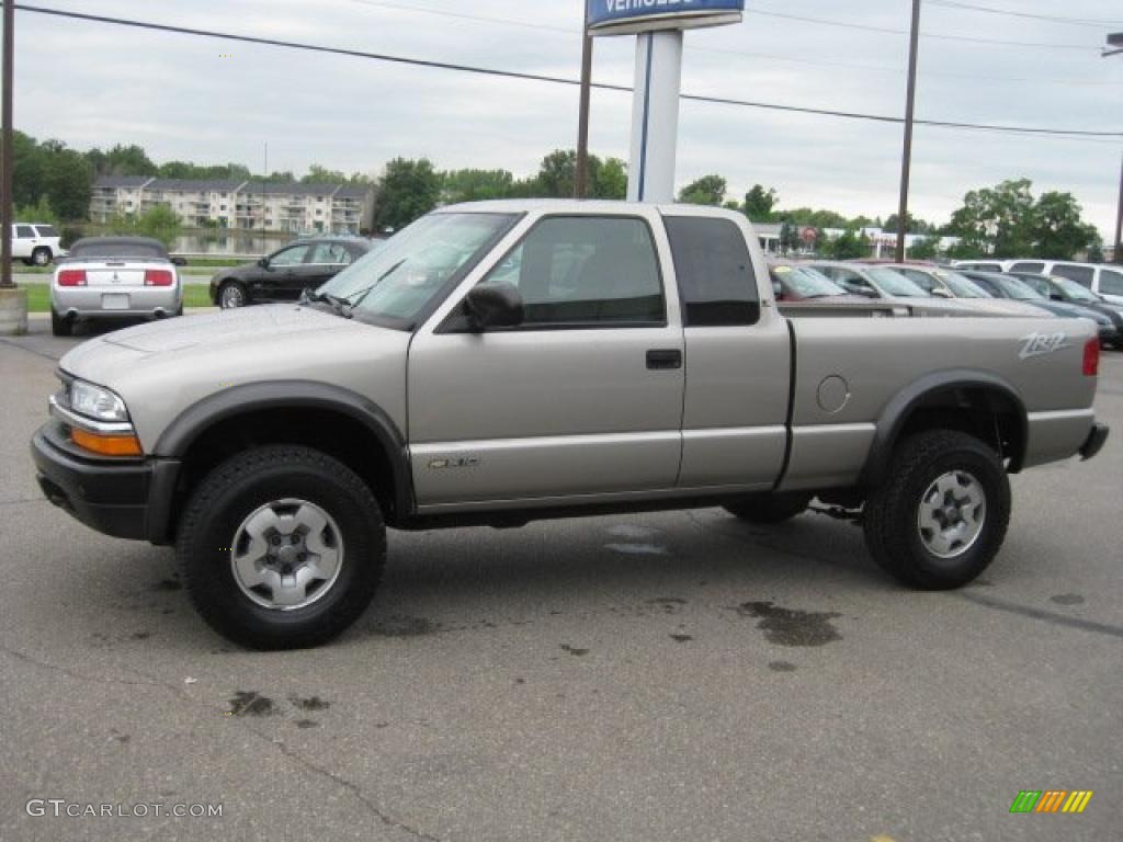 2002 S10 ZR2 Extended Cab 4x4 - Light Pewter Metallic / Graphite photo #7