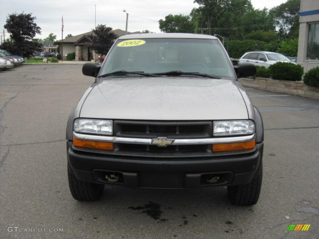 2002 S10 ZR2 Extended Cab 4x4 - Light Pewter Metallic / Graphite photo #9