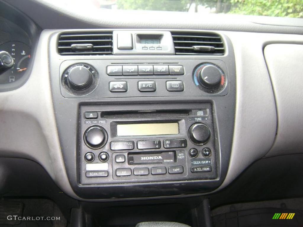 2002 Accord VP Sedan - Satin Silver Metallic / Quartz Gray photo #7