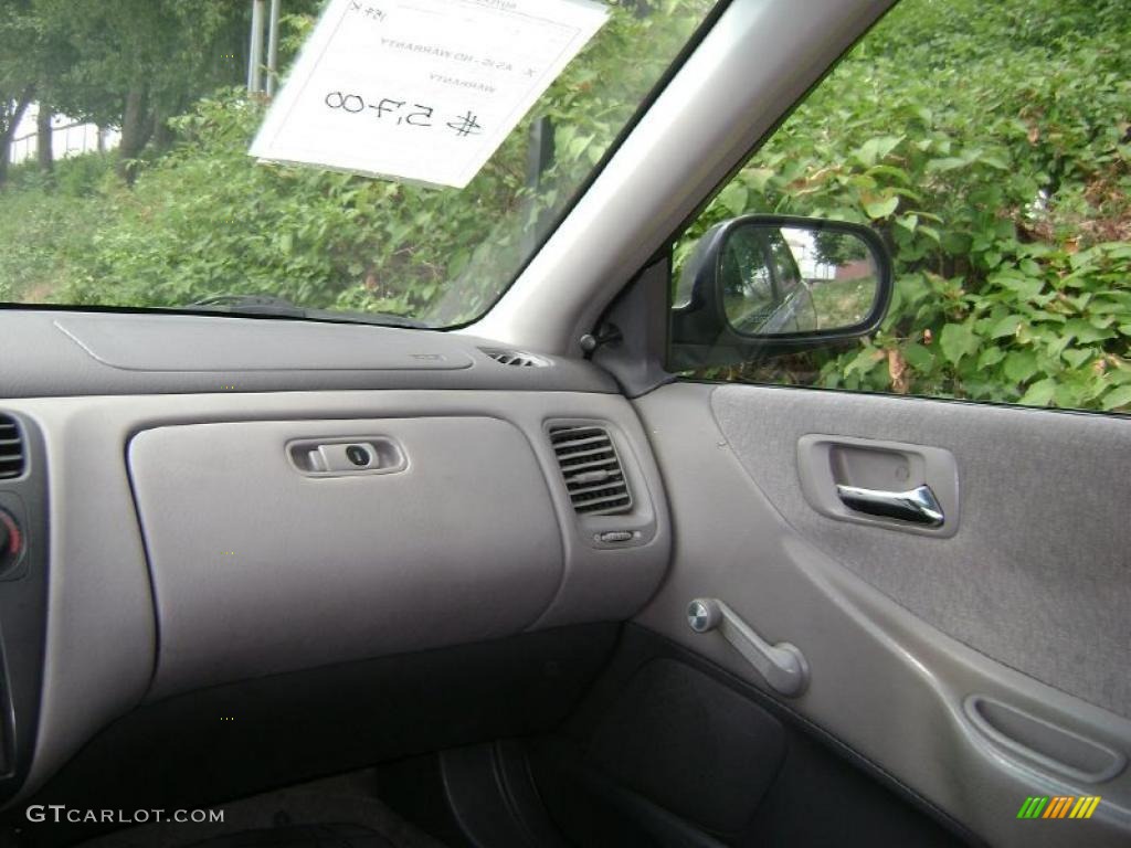 2002 Accord VP Sedan - Satin Silver Metallic / Quartz Gray photo #8