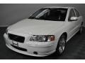 Ice White - S60 2.5T Photo No. 1