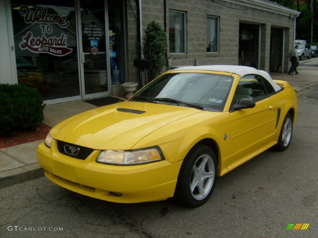 1999 Mustang GT Convertible - Chrome Yellow / Oxford White photo #1