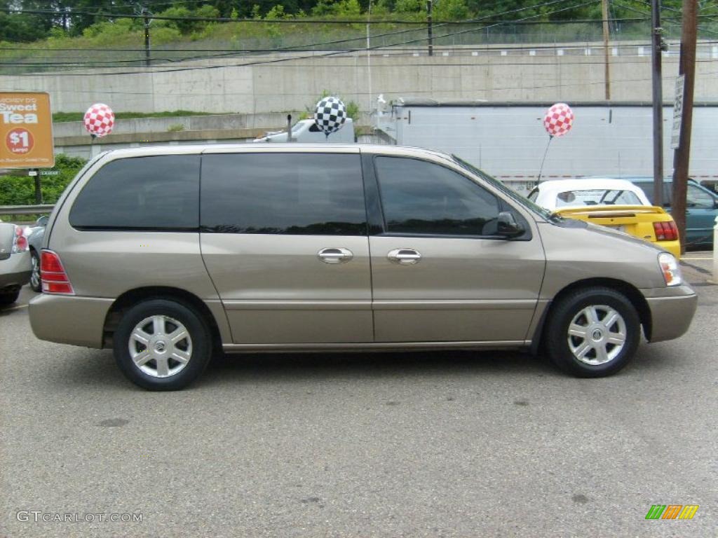 2004 Monterey Convenience - Arizona Beige Metallic / Pebble photo #9