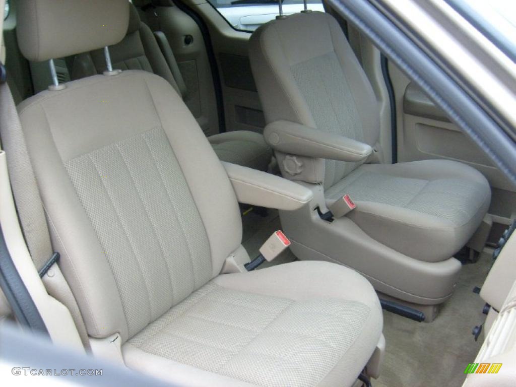 2004 Monterey Convenience - Arizona Beige Metallic / Pebble photo #23