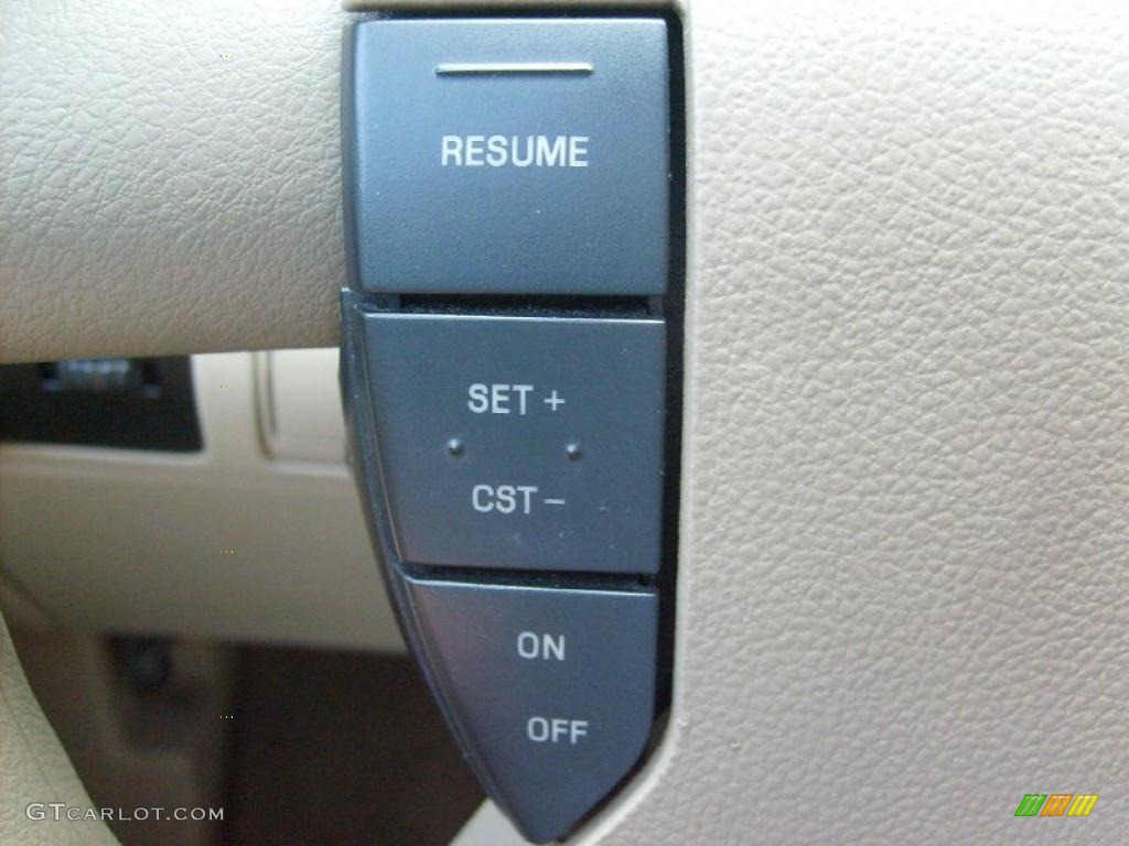 2004 Monterey Convenience - Arizona Beige Metallic / Pebble photo #25