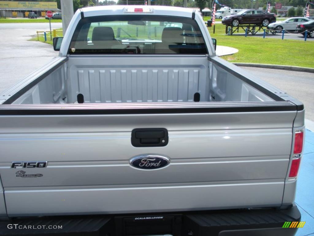 2010 F150 XL Regular Cab - Ingot Silver Metallic / Medium Stone photo #9