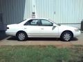 1999 Super White Toyota Camry CE  photo #17