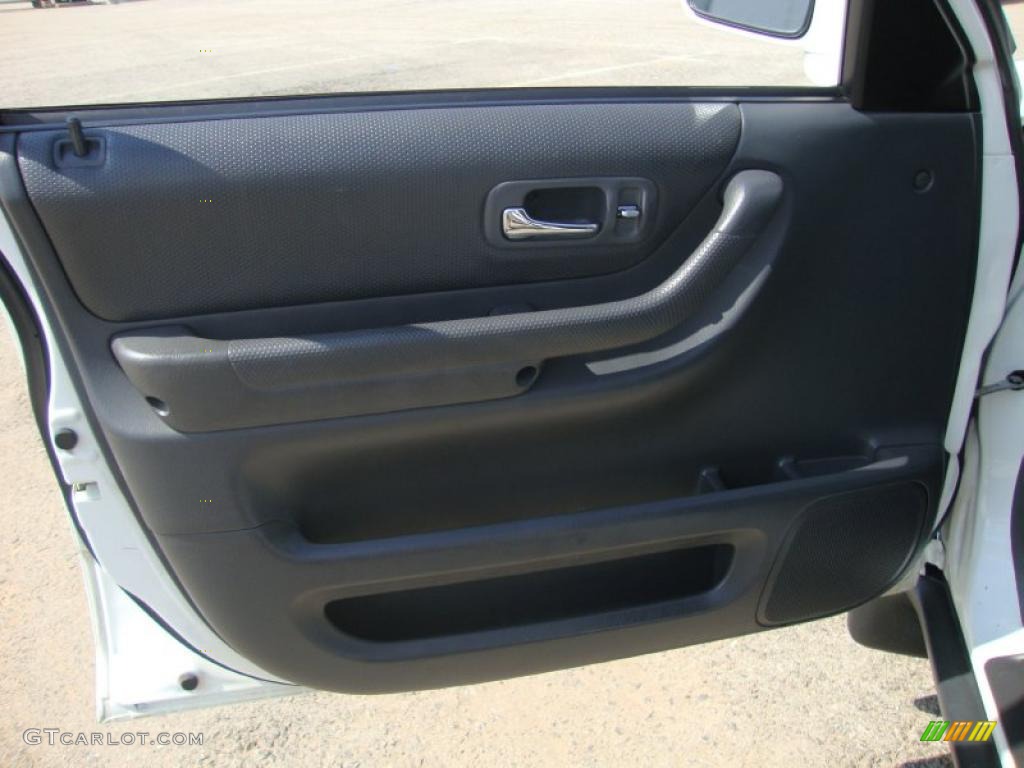 1999 CR-V EX 4WD - Taffeta White / Charcoal photo #14
