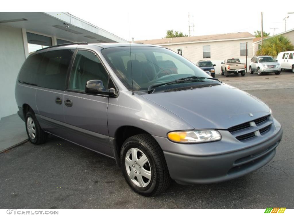 1997 Grand Caravan SE - Light Iris Pearl / Gray photo #5