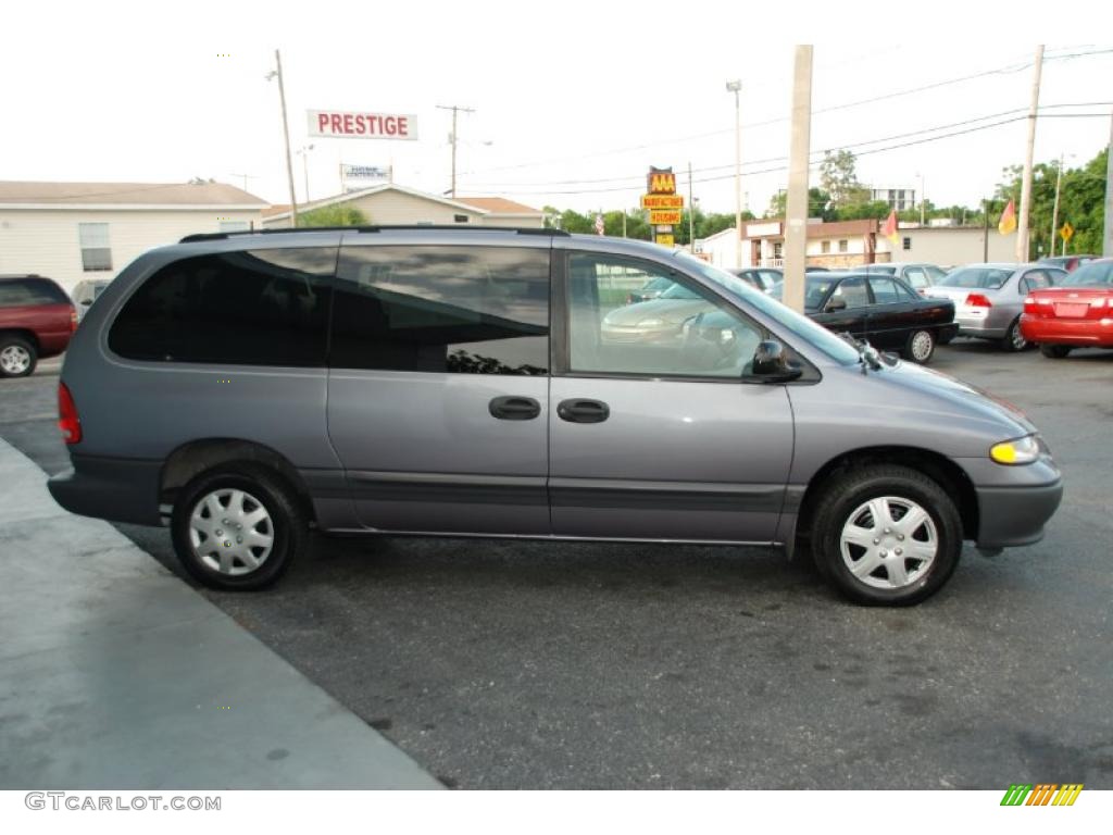 1997 Grand Caravan SE - Light Iris Pearl / Gray photo #8