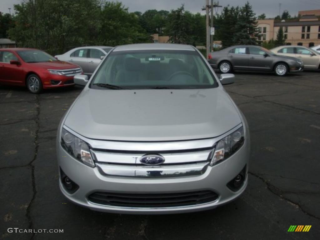 2010 Fusion SE - Brilliant Silver Metallic / Charcoal Black photo #11