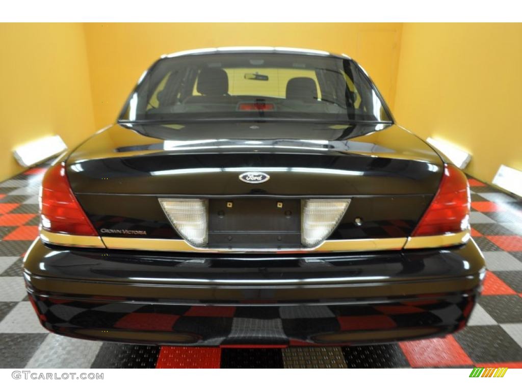 2006 Crown Victoria Police Interceptor - Black / Charcoal Black photo #5