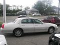 2009 Silver Birch Metallic Lincoln Town Car Signature Limited  photo #17