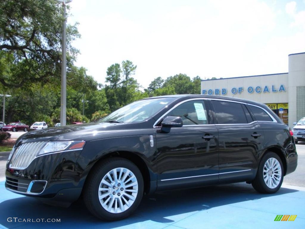 Tuxedo Black Metallic Lincoln MKT