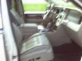 White Suede Metallic - Navigator Luxury Photo No. 10