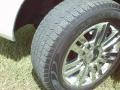 White Suede Metallic - Navigator Luxury Photo No. 16