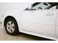 Summit White - Impala LT Photo No. 22