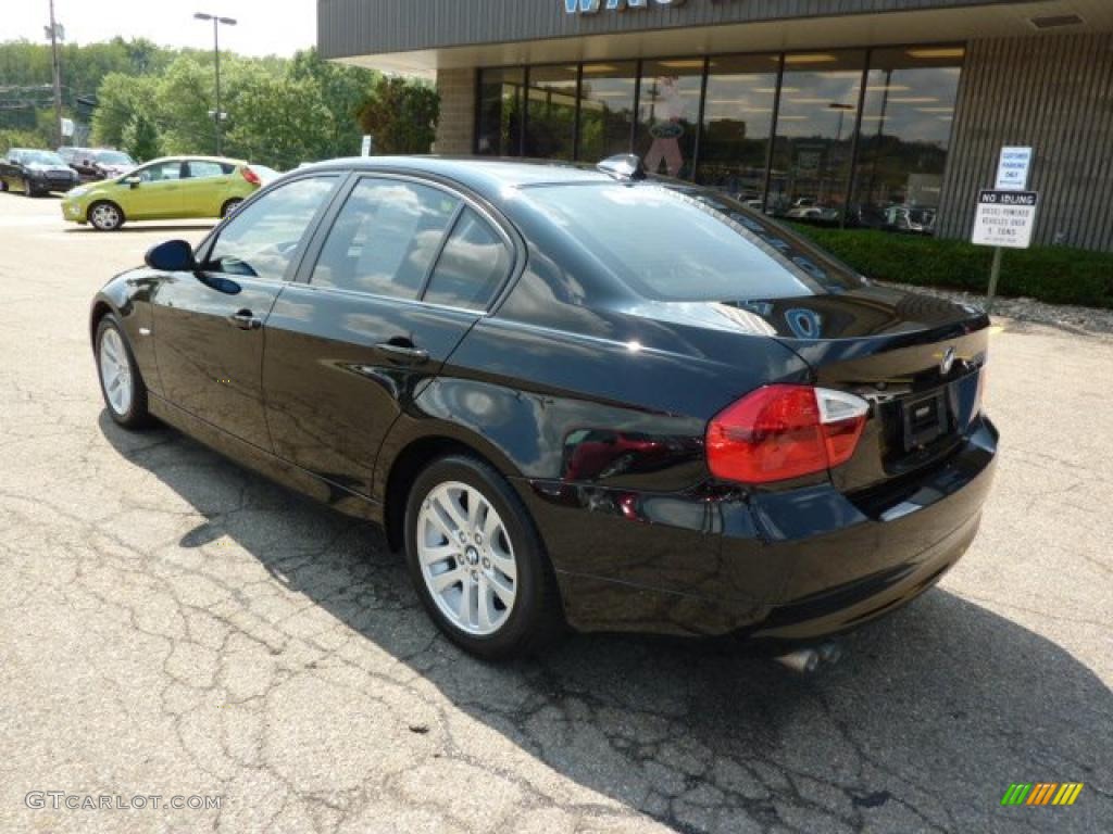 2006 3 Series 325i Sedan - Black Sapphire Metallic / Black photo #2