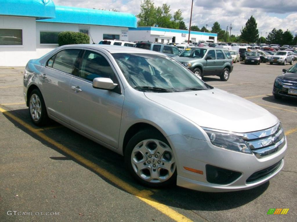 2010 Fusion SE V6 - Brilliant Silver Metallic / Charcoal Black photo #6